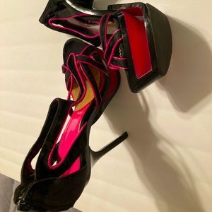 Hot pink n black platform heels